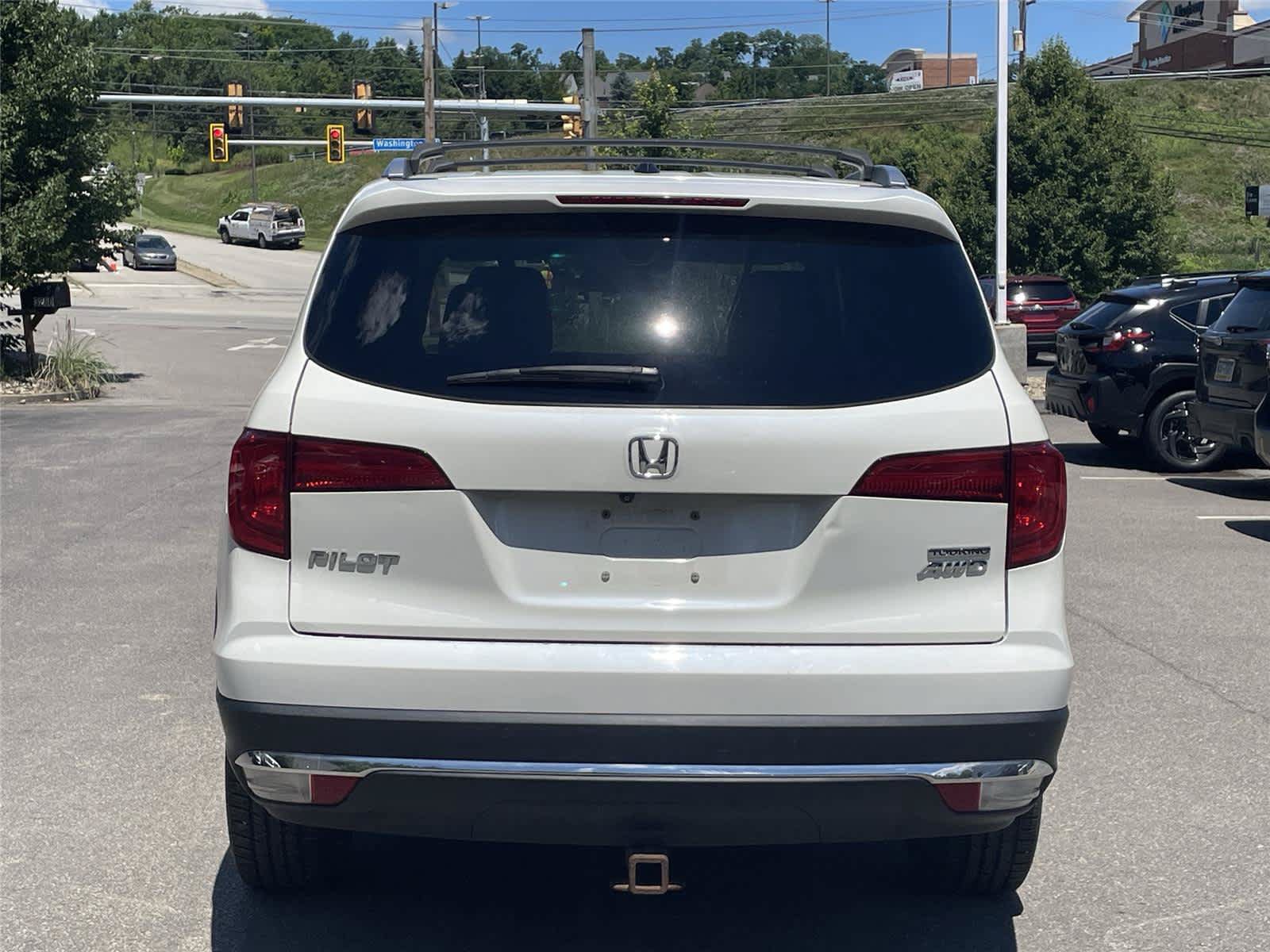 Used 2016 Honda Pilot Touring image 4
