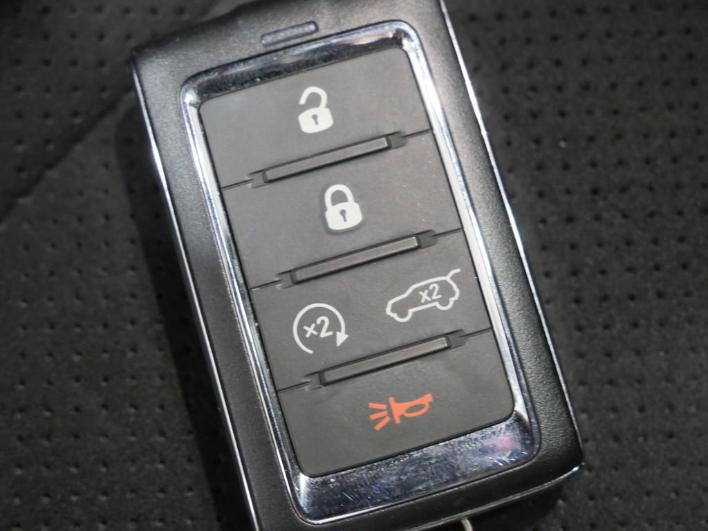 Used 2023 Jeep Grand Cherokee Altitude image 28