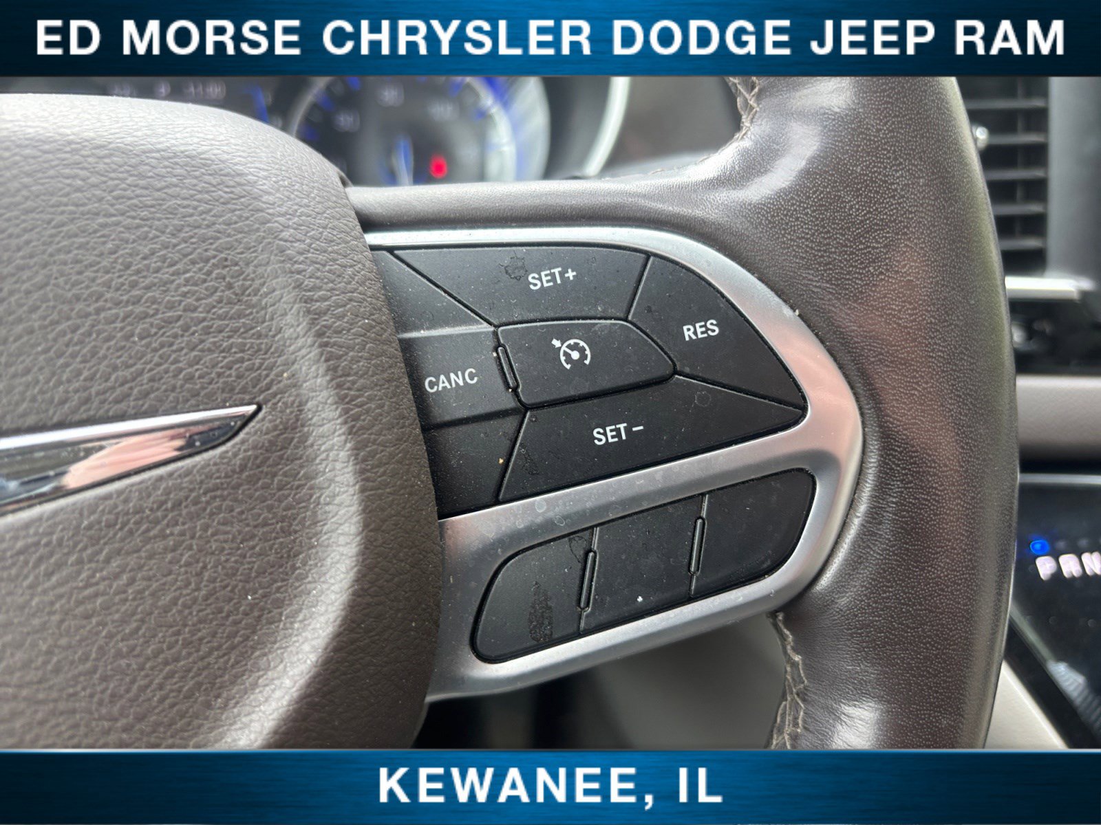 Used 2019 Chrysler Pacifica Touring-L FWD image 31