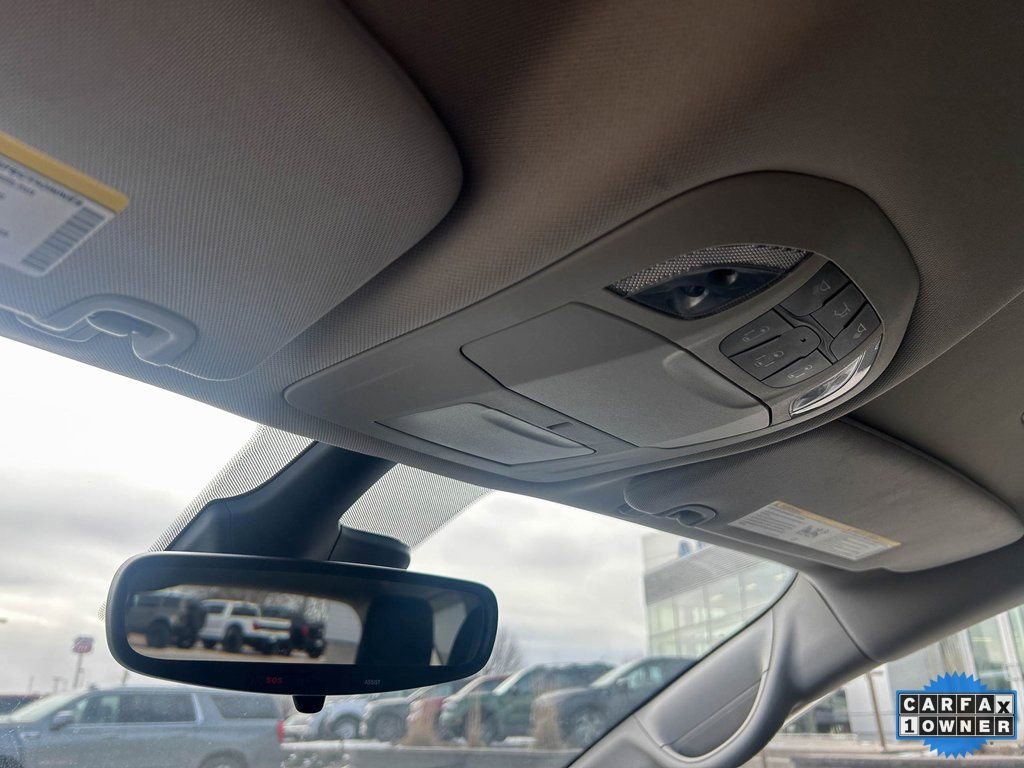 Used 2024 Chrysler Pacifica Select image 22