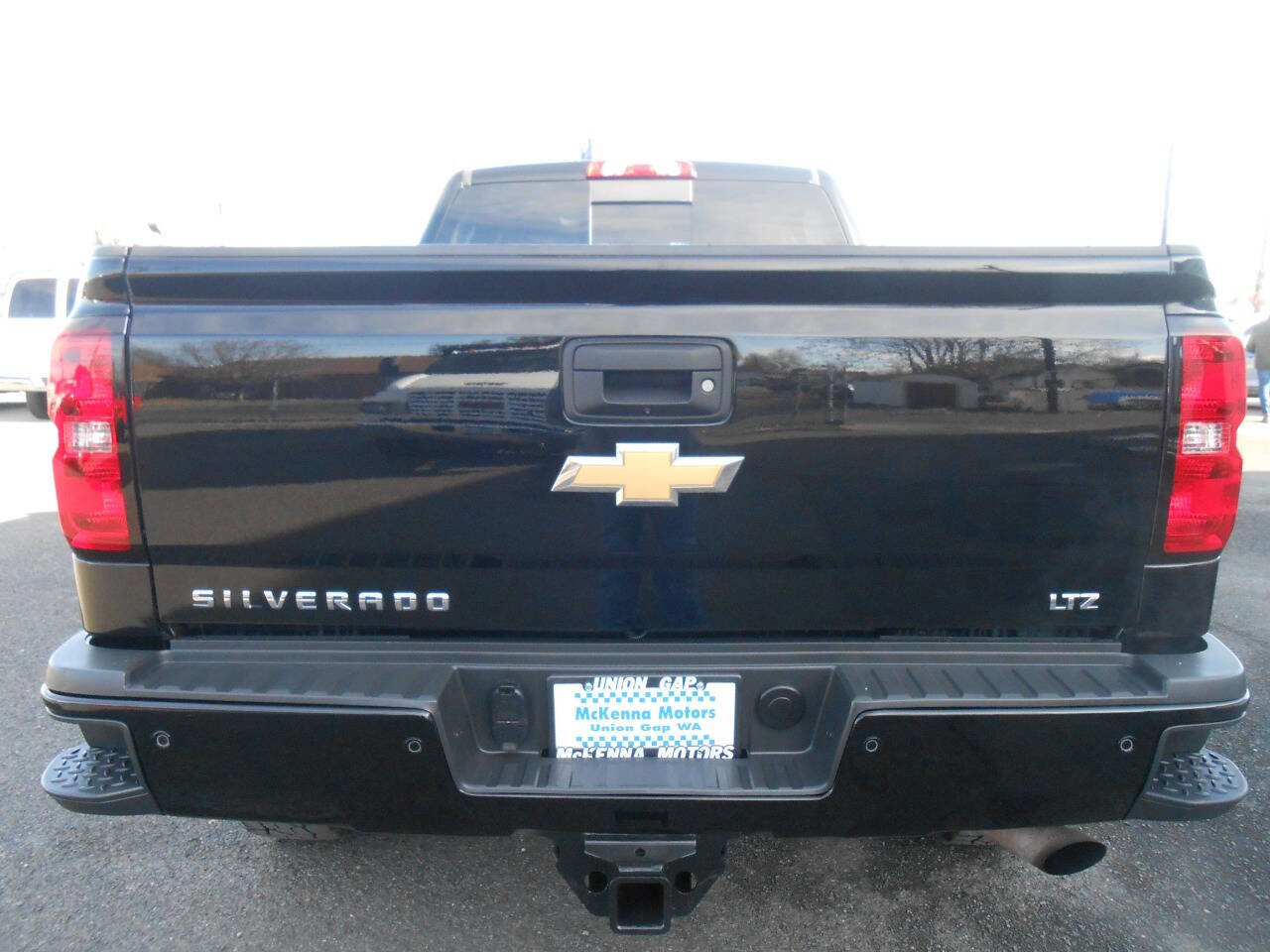 Used 2016 Chevrolet Silverado 2500 LTZ w/ Custom Sport Edition image 7