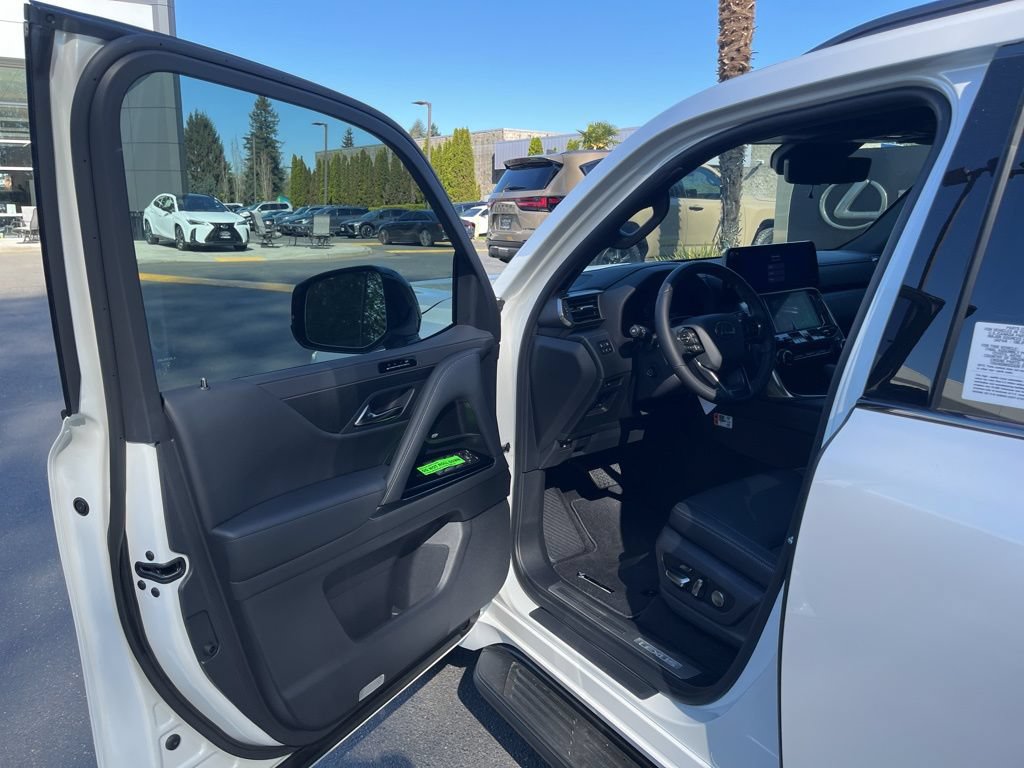 New 2026 Lexus LX 700h Luxury w/ Appearance Package AWD/4WD image 10