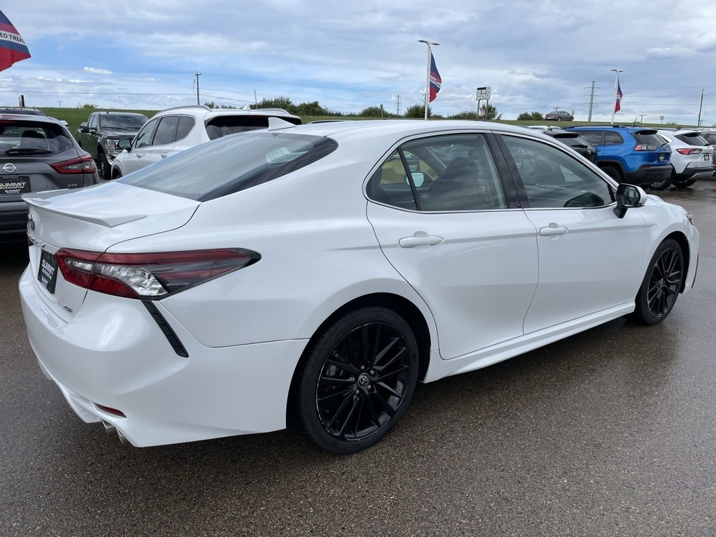 Used 2023 Toyota Camry XSE image 4