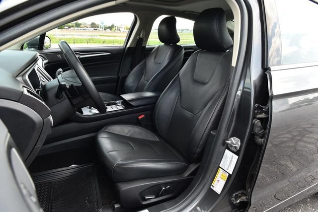Used 2019 Ford Fusion Titanium FWD image 19