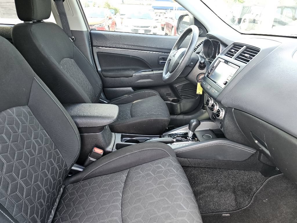 Used 2021 Mitsubishi Outlander Sport Black Edition FWD image 43