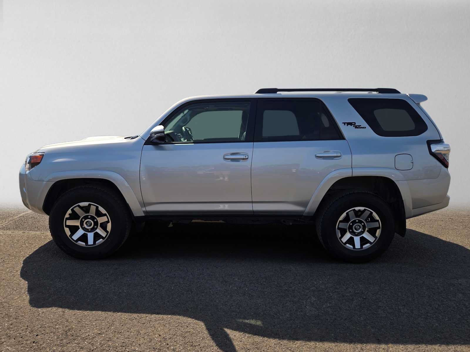 Used 2023 Toyota 4Runner TRD Off-Road Premium w/ Moonroof Package AWD/4WD image 7