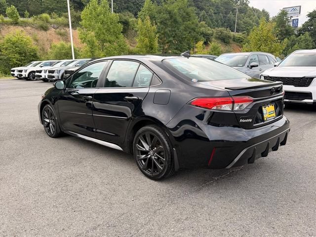 Used 2023 Toyota Corolla SE FWD image 5