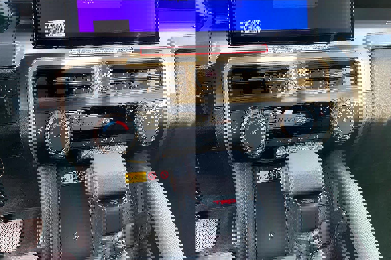 New 2025 Toyota Tacoma TRD Off-Road image 19