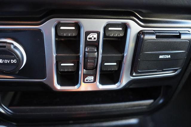 Certified 2025 Jeep Wrangler Unlimited Sahara w/ Safety Group image 27