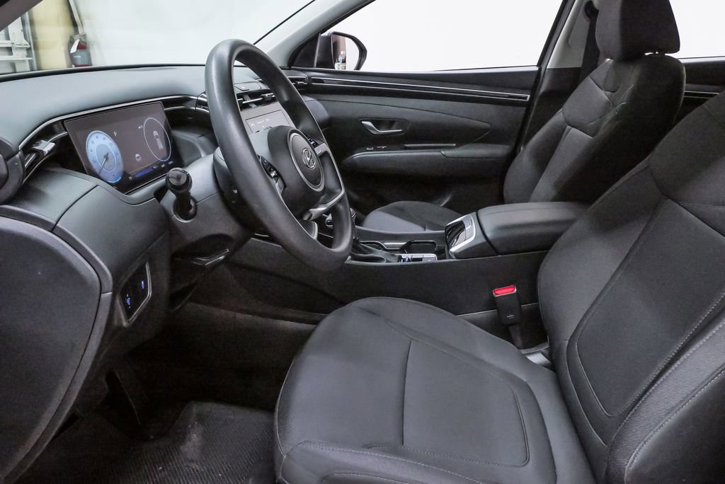 Certified 2024 Hyundai Tucson SE image 9