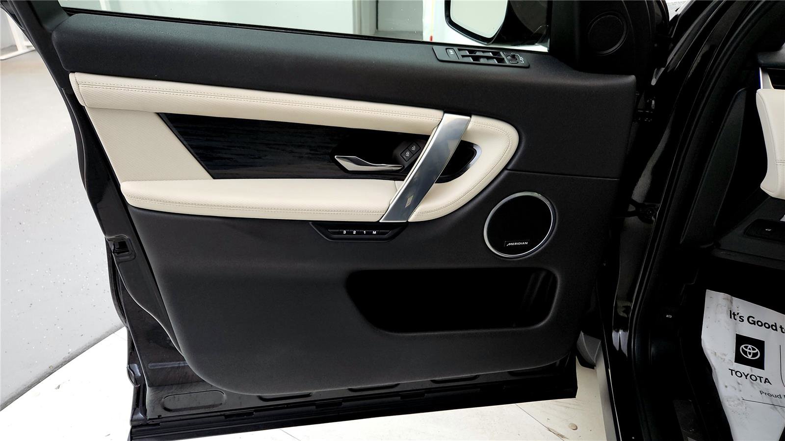 Used 2021 Land Rover Discovery Sport S R-Dynamic image 37