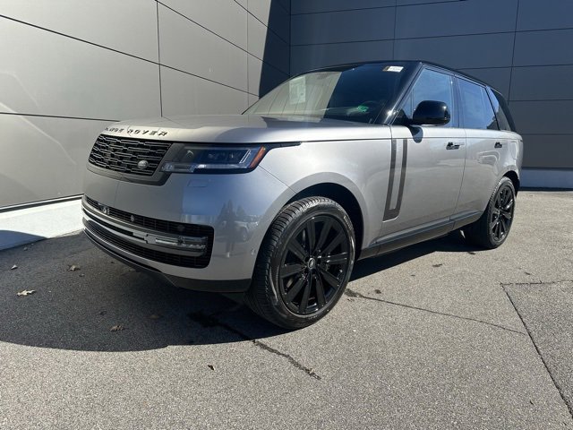 New 2025 Land Rover Range Rover SE
