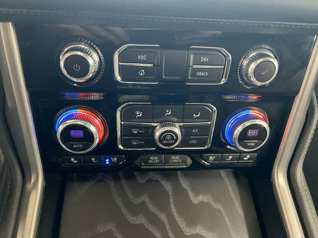Used 2022 GMC Yukon Denali image 17