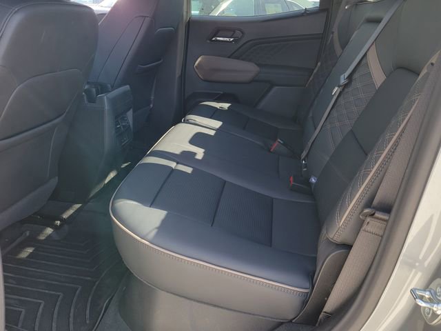 Used 2024 GMC Canyon Denali image 11