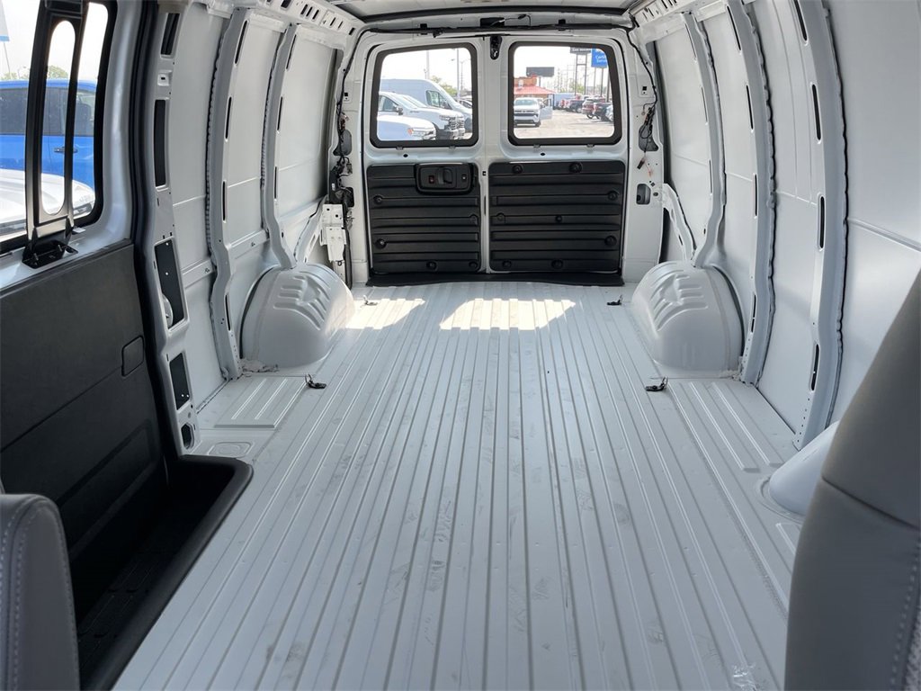 New 2025 Chevrolet Express 3500 Extended w/ Driver Convenience Package image 16