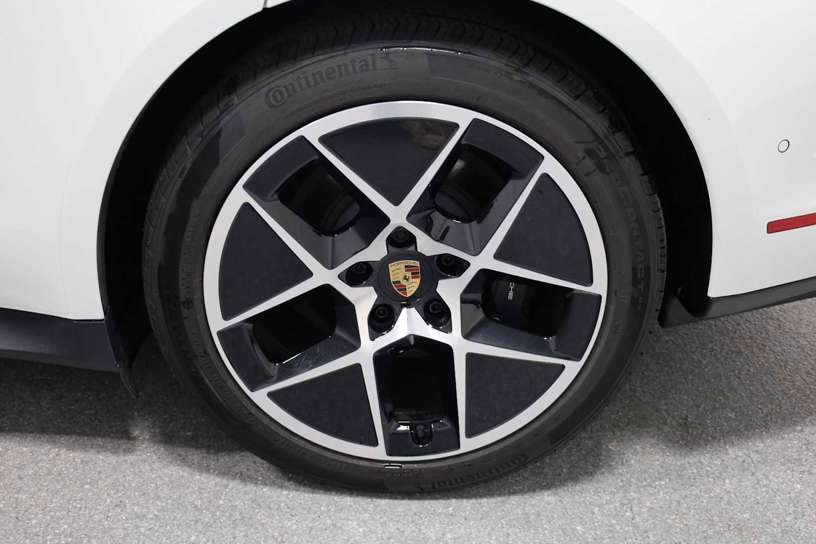 Certified 2025 Porsche Taycan image 39