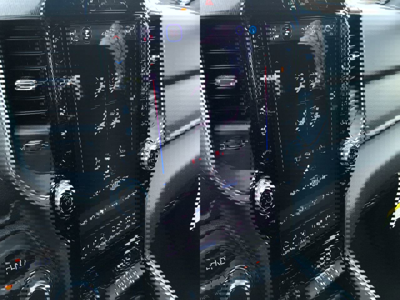 New 2026 RAM 1500 4x4 Crew Cab image 22