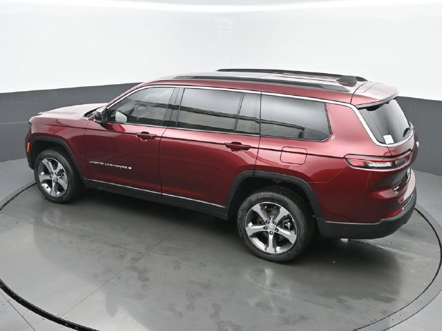 New 2025 Jeep Grand Cherokee L Limited w/ Luxury Tech Group II AWD/4WD image 42
