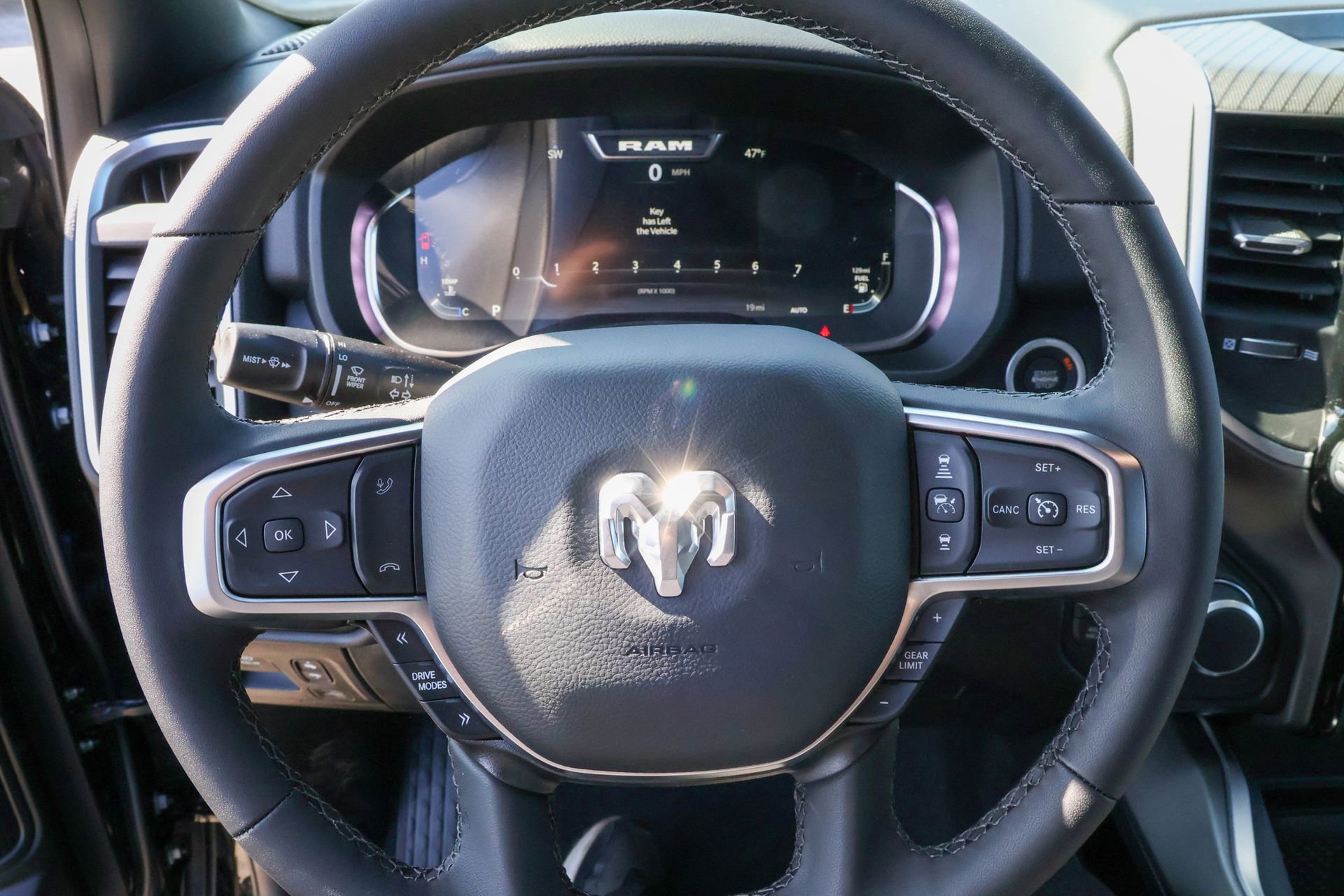 New 2026 RAM 1500 4x4 Crew Cab image 27