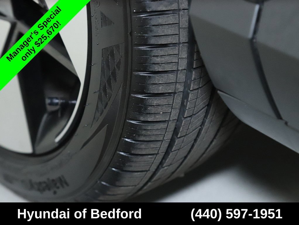 Used 2024 Hyundai Kona Limited AWD/4WD image 40