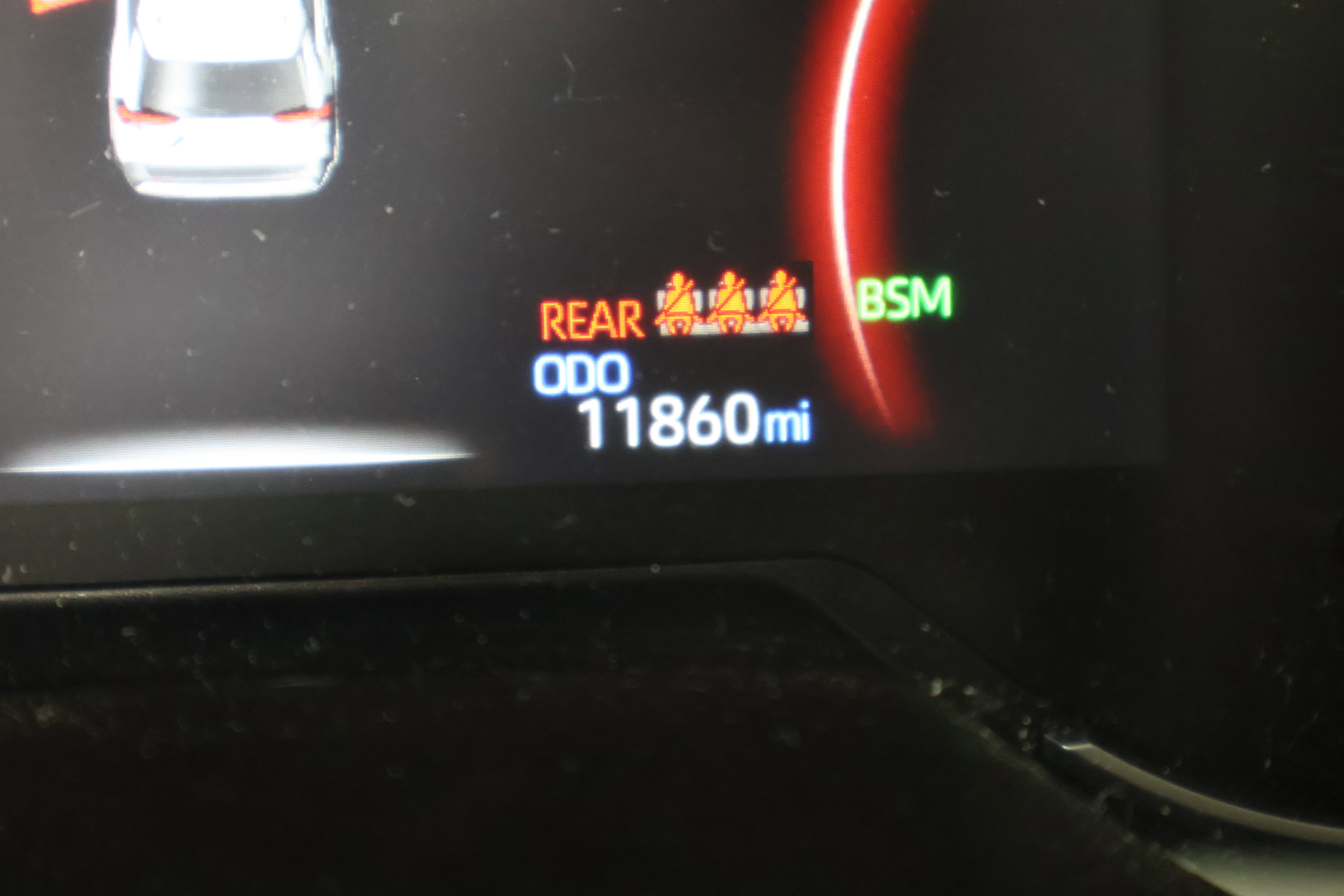 Used 2025 Toyota RAV4 XLE w/ Convenience Package image 18