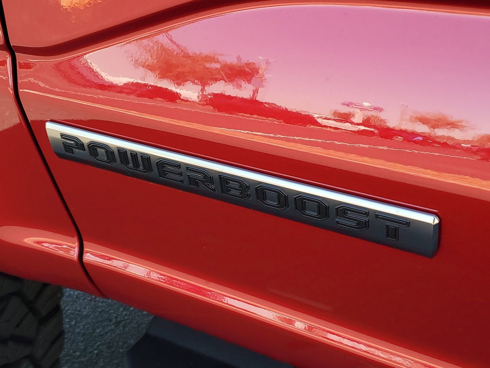 Used 2025 Ford F150 Lariat w/ Equipment Group 501A Mid AWD/4WD image 6