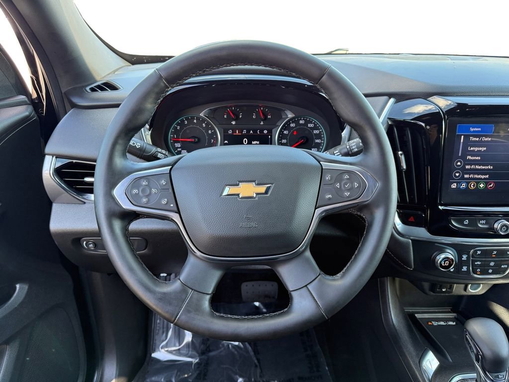 Used 2023 Chevrolet Traverse LT image 12