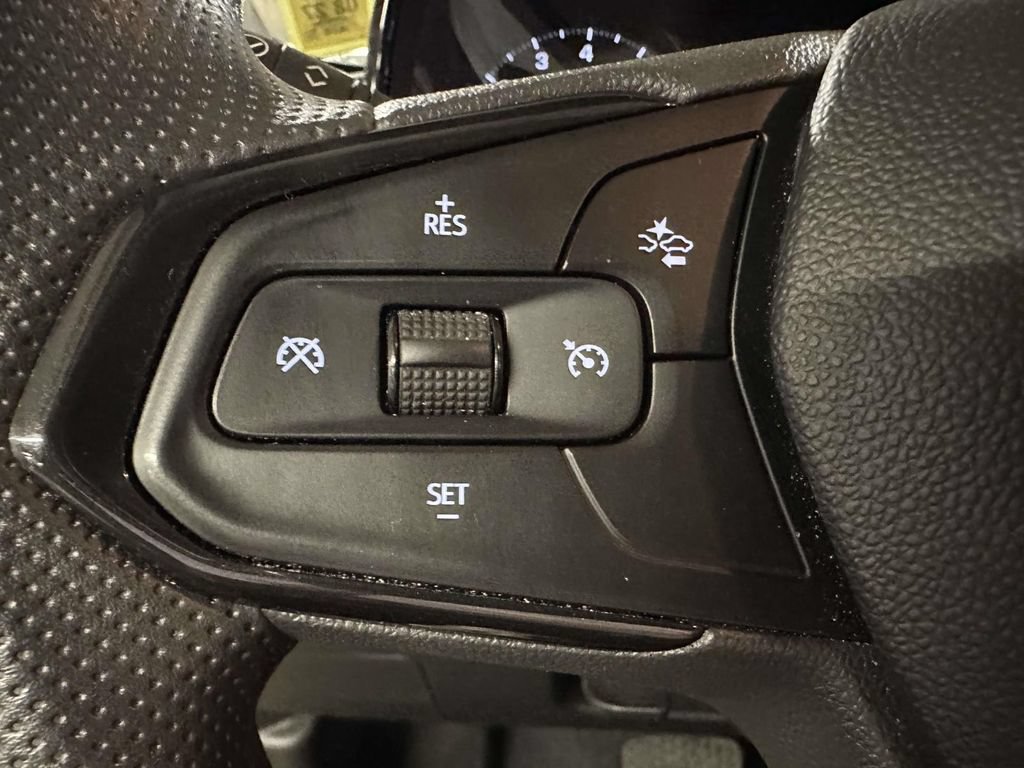 Certified 2024 Chevrolet Trax LS w/ LS Convenience Package FWD image 28