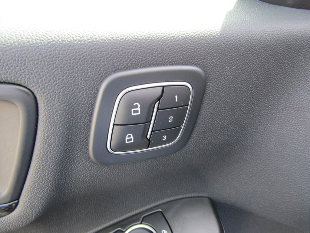 Used 2023 Ford Escape ST-Line Select w/ Tech Pack #2 AWD/4WD image 23