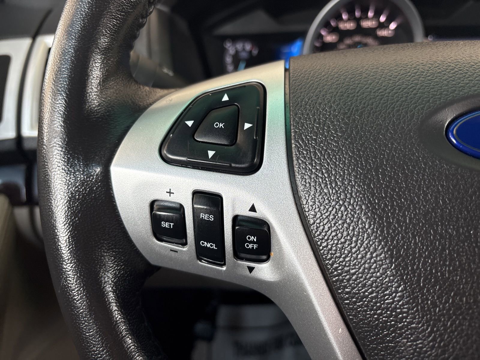 Used 2014 Ford Explorer Limited w/ Equipment Group 302A FWD image 30