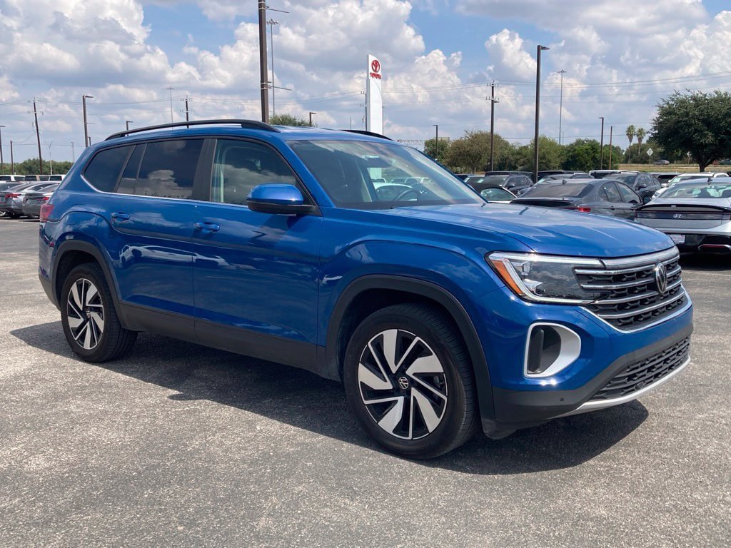 Used 2026 Volkswagen Atlas SE AWD/4WD image 3
