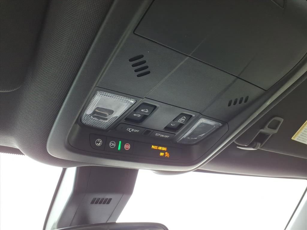 Used 2024 Chevrolet Equinox RS w/ RS Leather Package image 27