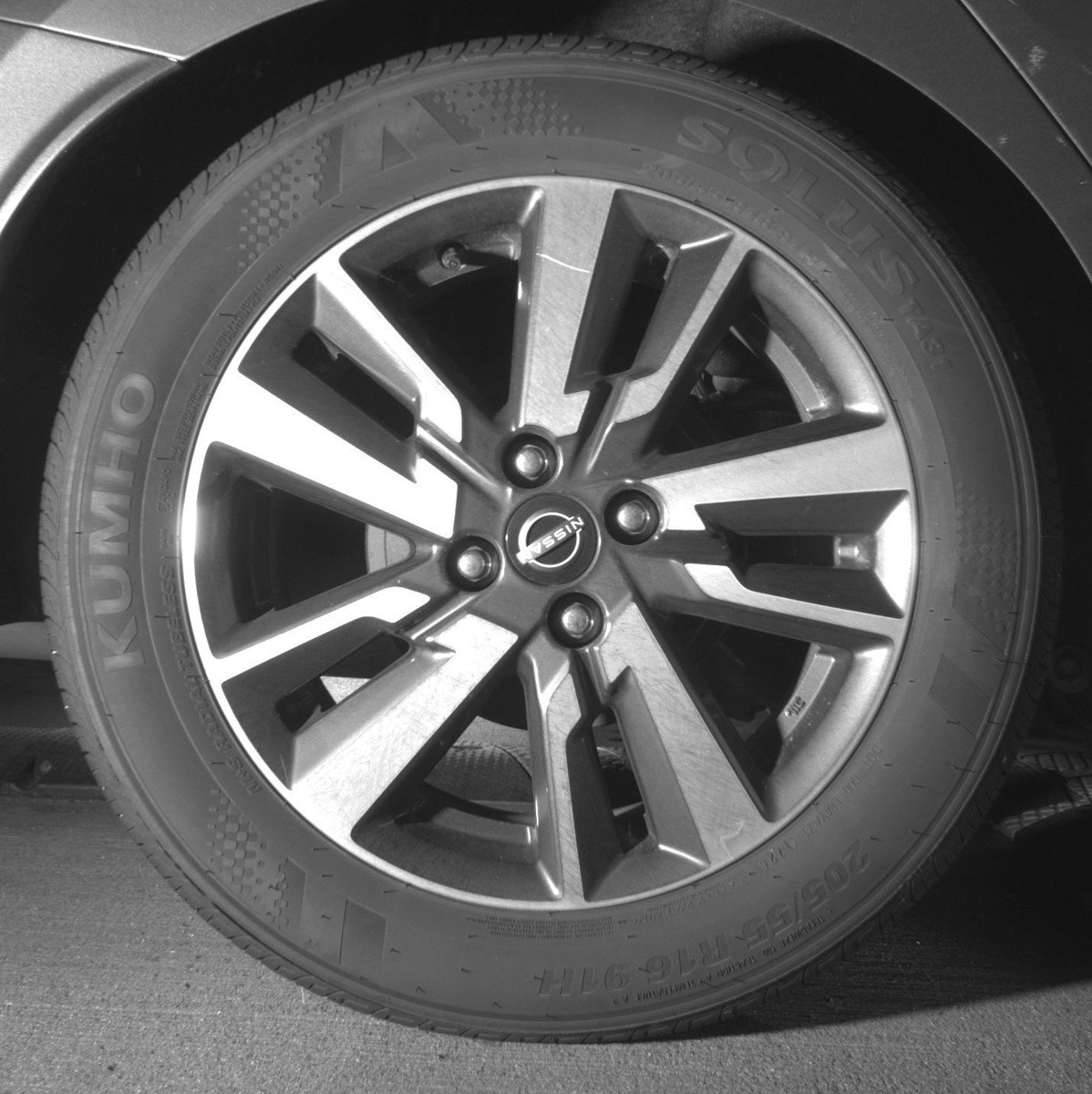 Used 2025 Nissan Versa SV image 15