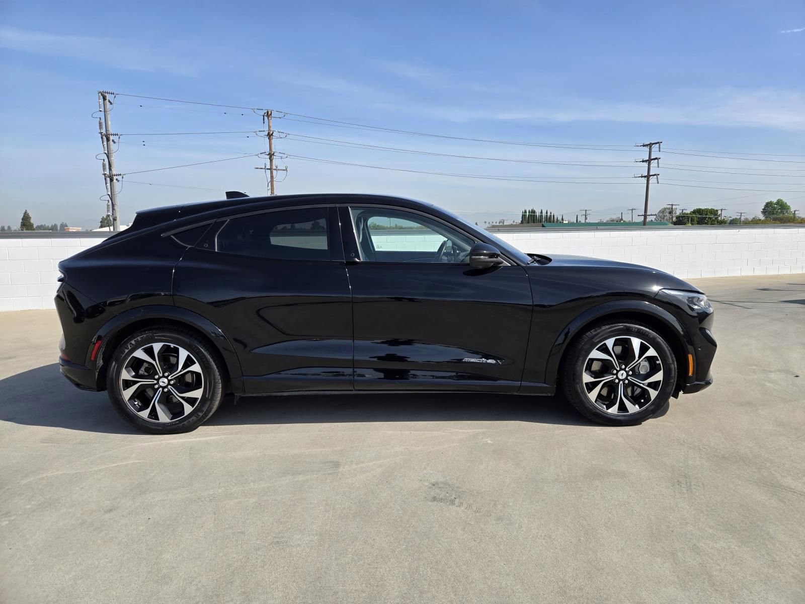 Used 2023 Ford Mustang Mach-E Premium image 2