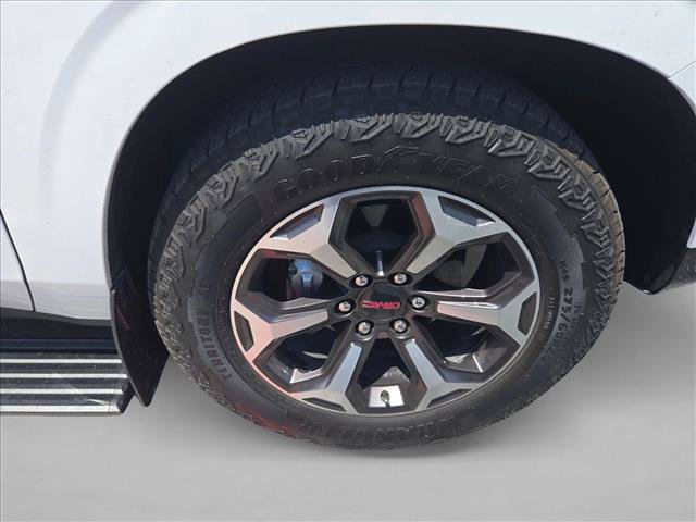 Used 2026 GMC Yukon AT4 Ultimate AWD/4WD image 25