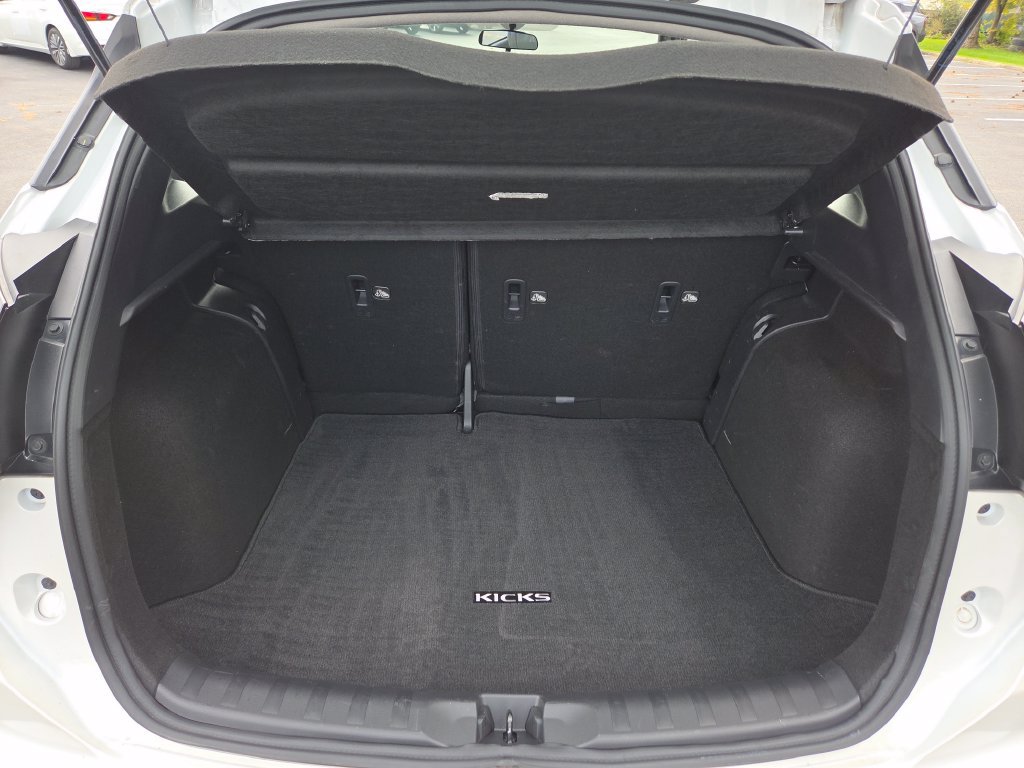 Certified 2024 Nissan Kicks SR w/ SR Premium Package FWD image 25