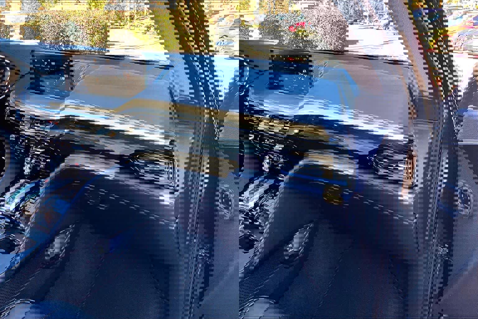 Used 2023 Acura MDX SH-AWD w/ Technology Package image 18