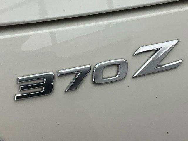 Used 2016 Nissan 370Z Coupe RWD image 23