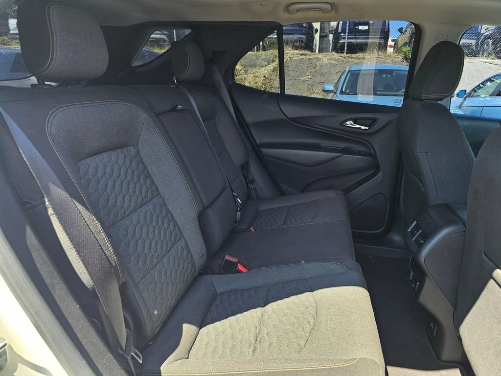 Used 2018 Chevrolet Equinox LT w/ Sun & Infotainment Package FWD image 13
