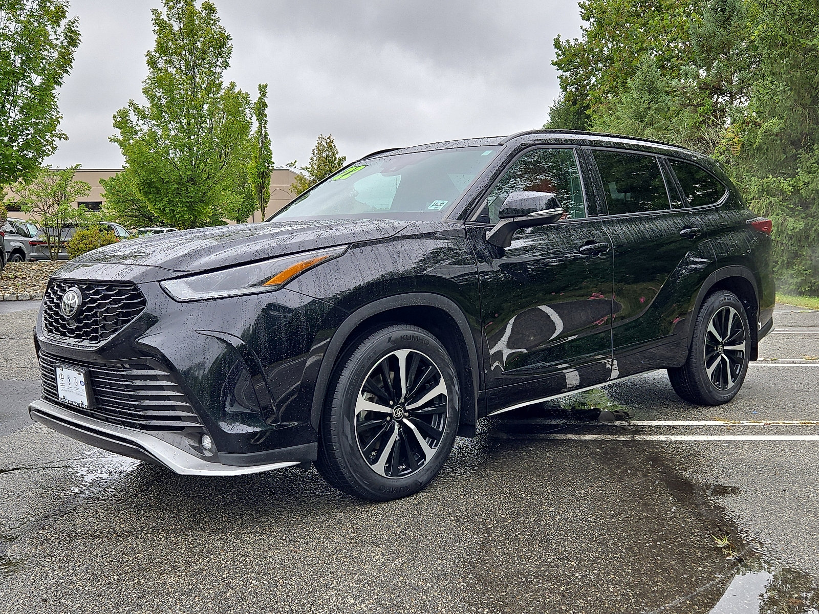 Used 2022 Toyota Highlander XSE w/ Protection Package #3 (TMS) image 3