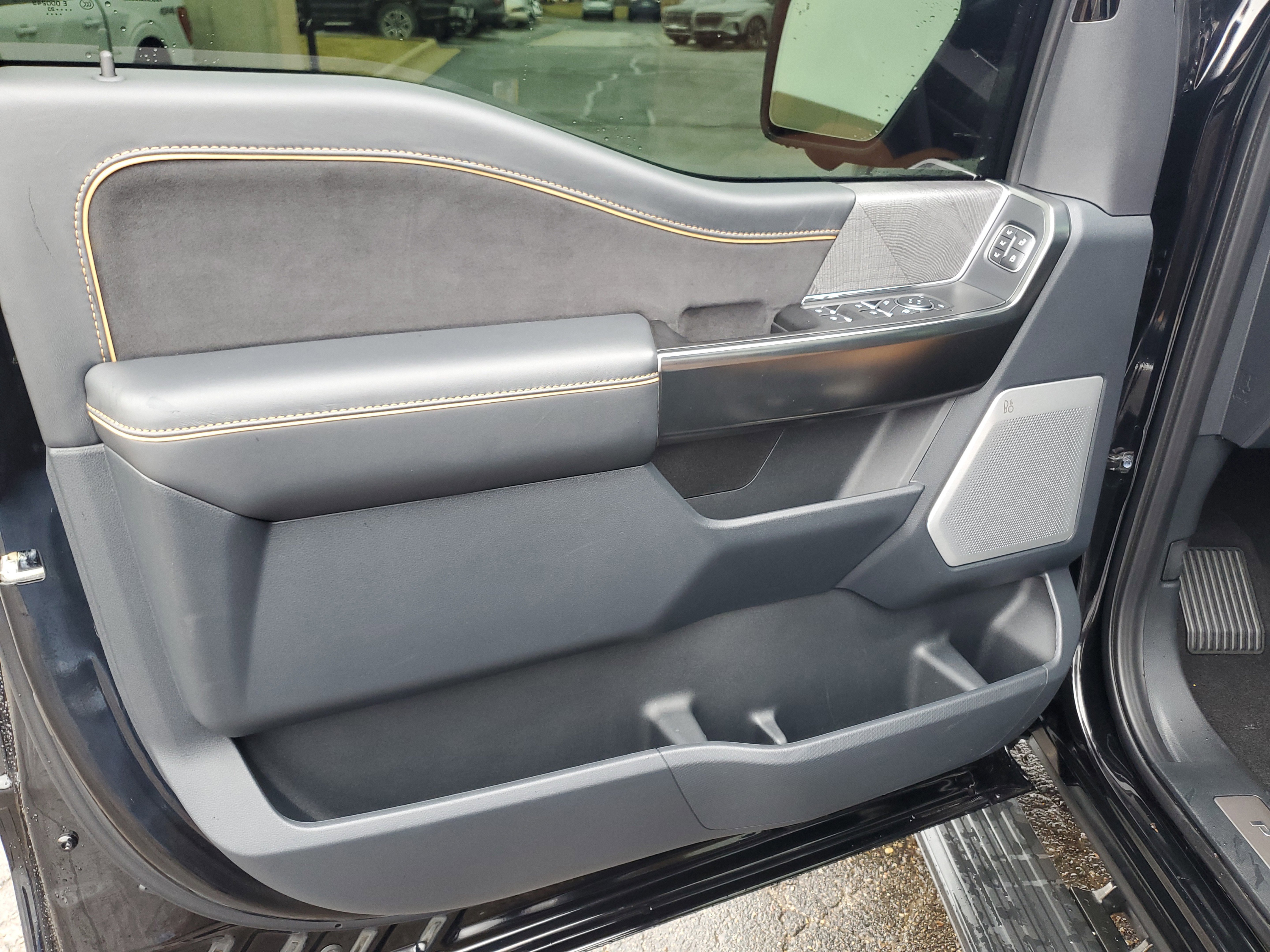 Used 2023 Ford F150 Platinum w/ FX4 Off-Road Package image 10