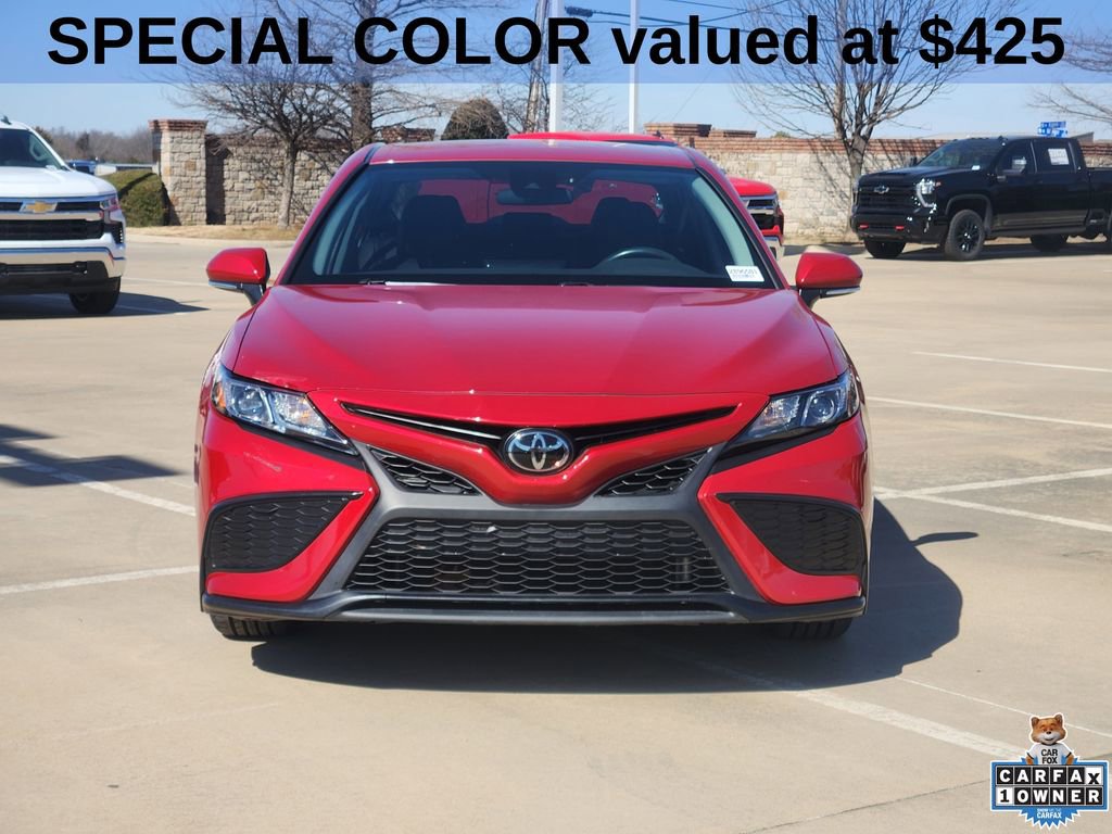 Used 2024 Toyota Camry SE video 2