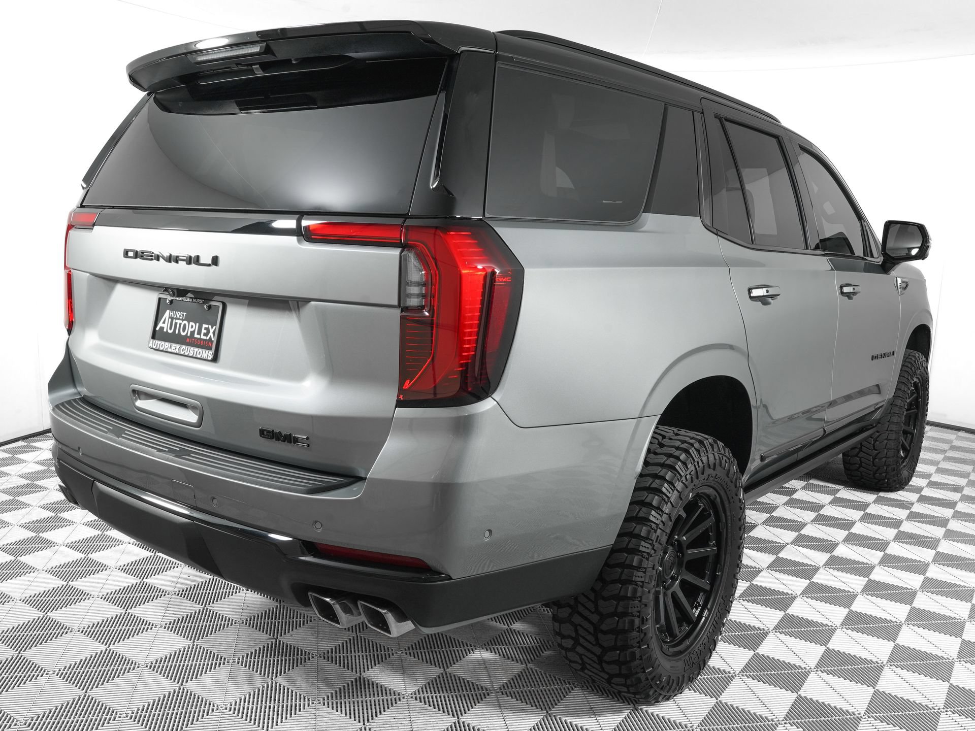 Used 2026 GMC Yukon Denali w/ Sun & Power Step Package AWD/4WD image 5