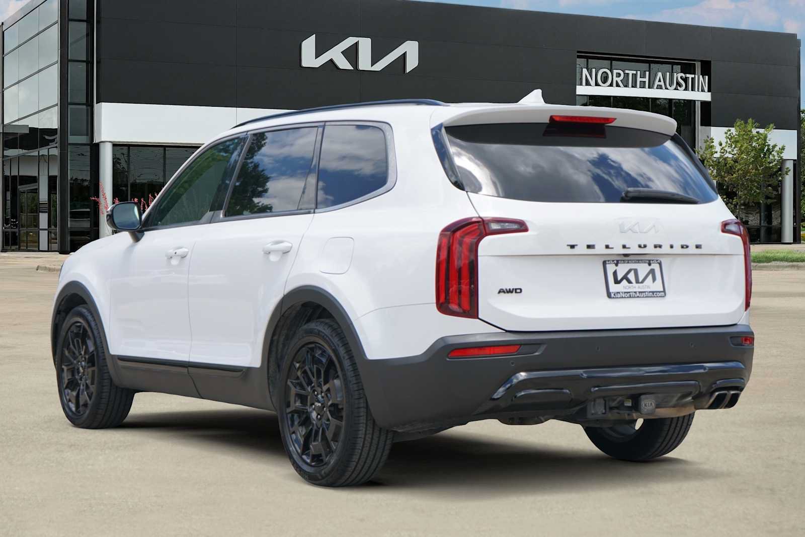 Certified 2022 Kia Telluride SX w/ SX Prestige Package AWD/4WD image 4