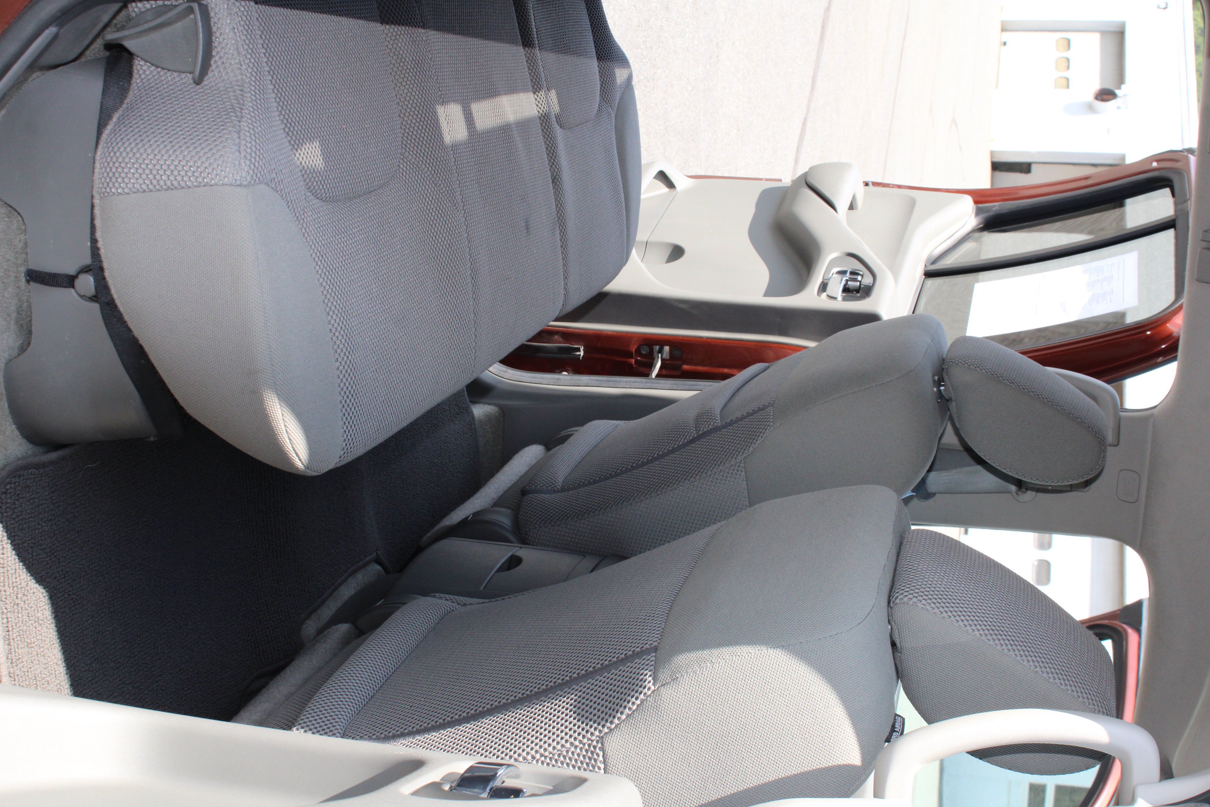 Used 2016 Nissan Frontier SV AWD/4WD image 19