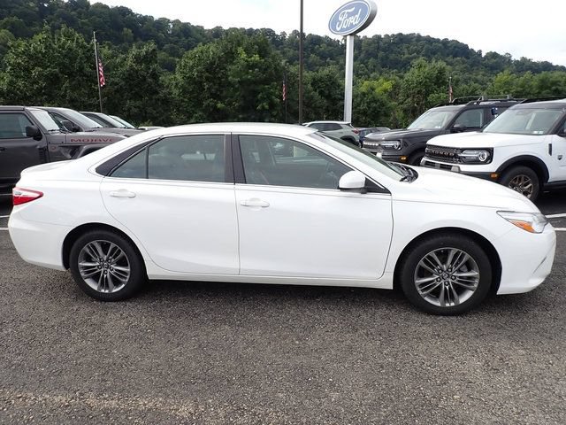Used 2017 Toyota Camry LE FWD image 9