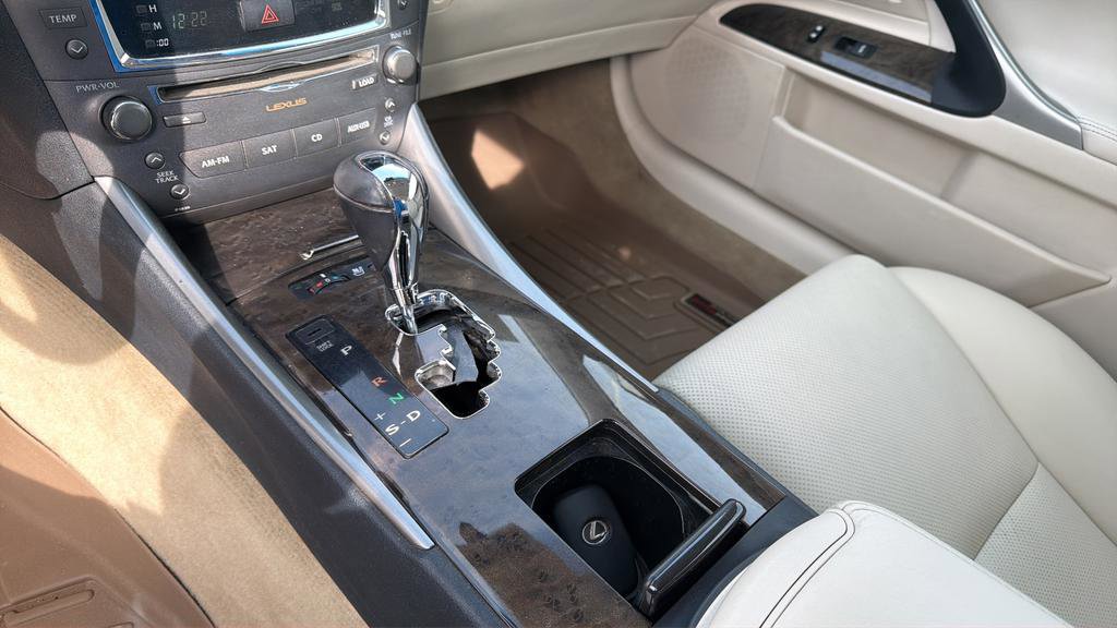 Used 2010 Lexus IS 250C image 35
