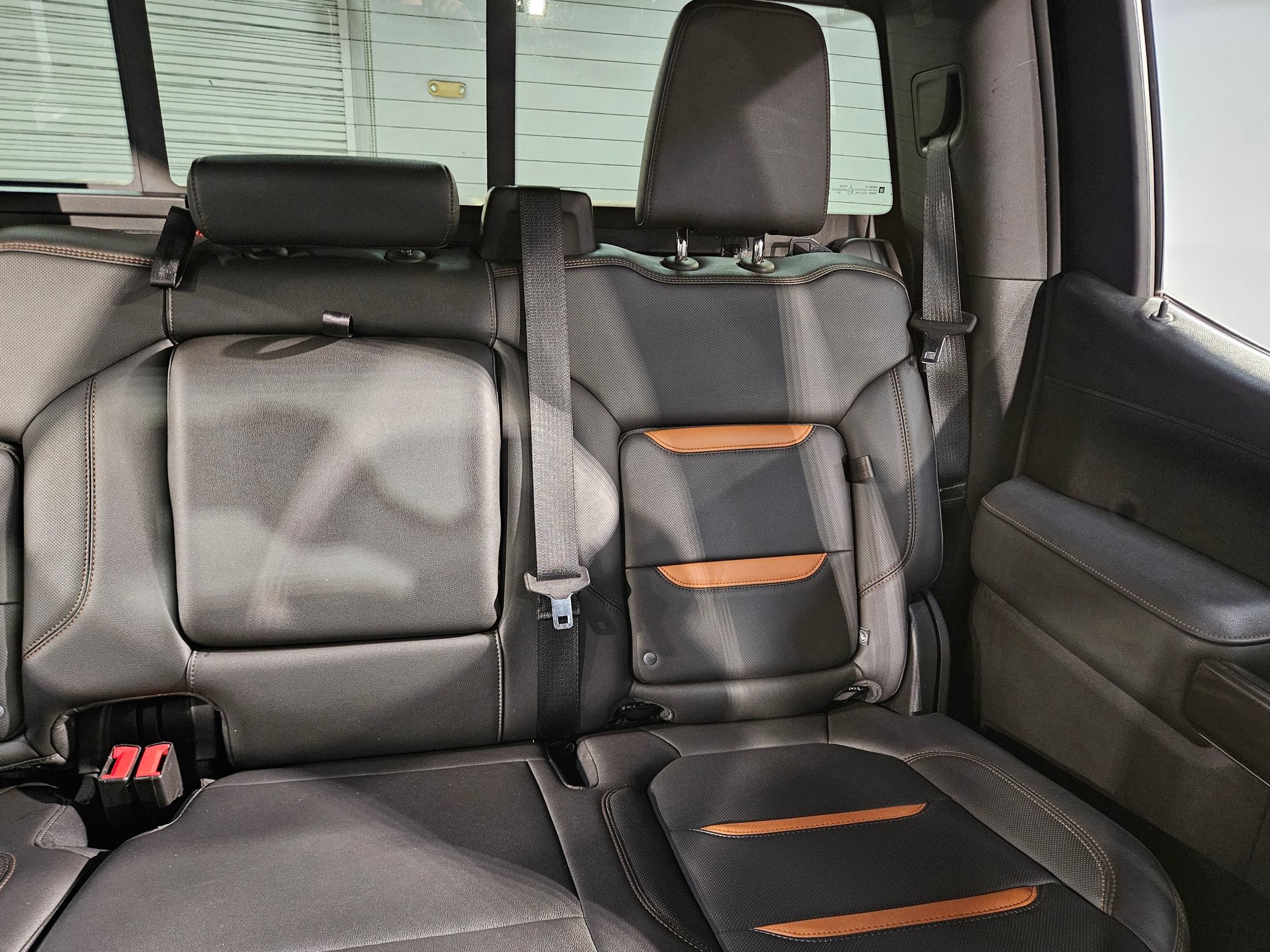 Used 2021 GMC Sierra 1500 AT4 w/ AT4 Preferred Package AWD/4WD image 14