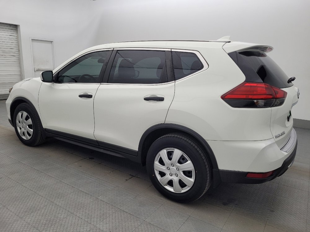 Used 2017 Nissan Rogue S FWD image 3