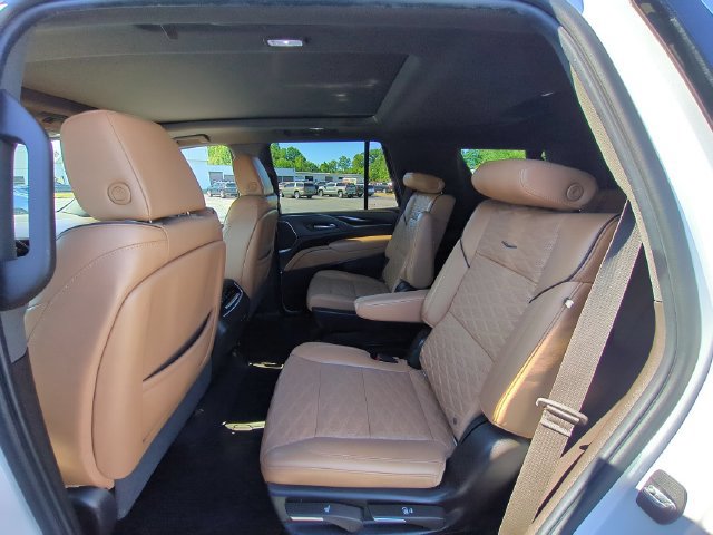 Used 2021 Cadillac Escalade Premium Luxury w/ Performance Package AWD/4WD image 31